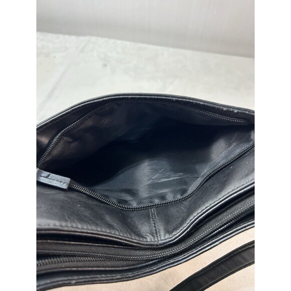 Black Leather Handbag, unbranded, Zippered Pockets - Picture 5 of 5